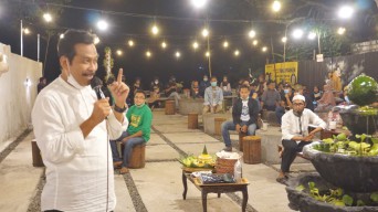 Urai Kemacetan Manyar Tugu, Pak Qosim Upayakan Bangun Fly Over atau Underpass