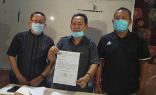Tim Advokasi Yani-Aminatun Desak Bawaslu Larang Cabup Qosim Ceramah di Masjid