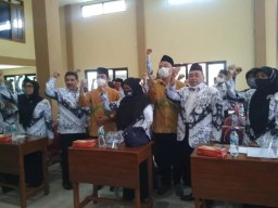 PGRI Gresik Yakin Pak Qosim Perhatikan Pendidikan dan Kesejahteraan Guru