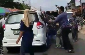Viral..Detik-detik Polisi Mengagalkan Transaksi Narkoba di Pasar Batu Lenger Sokabanah