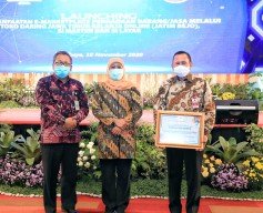 Pemkab Gresik Terima Penghargaan Pengadaan Barang dan Jasa  Jawa Timur