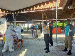 Selain Pelanggar Prokes, Ternyata Warga Perbatasan Antusias Ikuti Swab Hunter