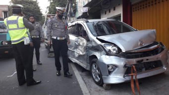 Fuso Rem Blong, 12 Kendaraan Terlibat Laka Lantas di Batu