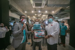 Eri-Armuji Janji Sediakan Fasilitas Ekonomi Digital Bagi Millenia Surabaya