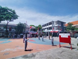 Hari Ini, Guru SD dan SMP di Surabaya Diwajibkan Masuk