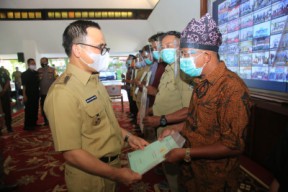10 Ribu PTSL Diserahkan Kepada Warga Banyuwangi