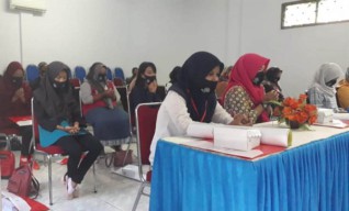 Disnakertrans Jember Beri Pelatihan Desain Grafis Bagi Perempuan dan Kelompok Disabilitas Terdampak Covid-19