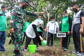 Bupati Bojonegoro Ajak Warga Jaga Lingkungan Sekitar