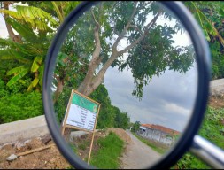 Dikisruh Kabar Penyerobotan Tanah, Kades Jogodalu Benjeng Siap Buka Kretek Untuk Kelanjutan Proyek TPT Gempol