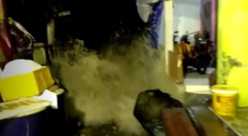 Waspada! Gelombang Tinggi dan Angin Kencang Masih Ancam Surabaya