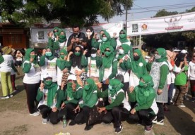 Sambil Berdayakan PKL Lokal, RGS Gelar Senam Sehat Bersama Pak Qosim di Perum Pongangan Indah