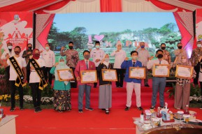 Era Khofifah-Emil, Pendidikan Jatim Raih 70 Medali Hingga Juara Umum KSN