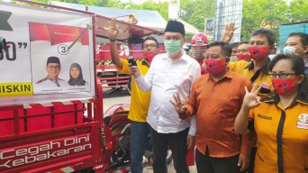 Brandweer Darjo Bentuk Kepedulian Kelana Aprilianto – Dwi Astutik Kepada Masyarakat .