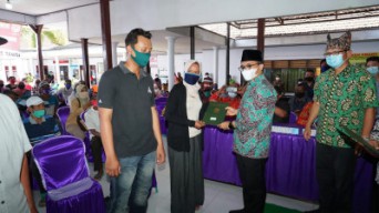 Berkat PTSL, Warga Banyuwangi Ini Akhirnya Miliki Sertifikat Rumah yang Ditempati Sejak Lahir