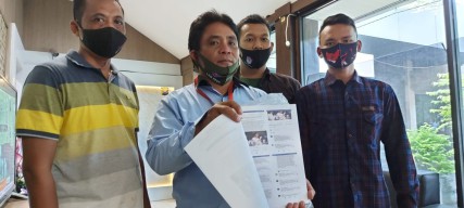 Relawan Bagus Laporkan Akun Penyebar Kampanye Hitam ke Polres Gresik