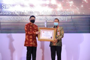 Inovasi Rumahku Sip Antarkan Bupati Gresik Raih Penghargaan Top 45 Inovasi Pelayanan Publik Tahun 2020