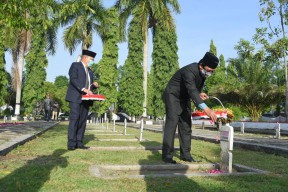 Meneruskan Perjuangan Pahlawan dengan Karya Produktif