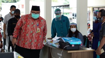 Bawaslu Jatim Tegaskan Pengawas TPS Yang Positif Covid-19 Harus Diganti
