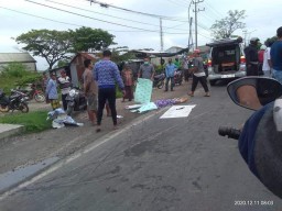 Motor Terpeleset Lalu Dilindas Truk Kontainer, Istri Tewas dan Suami Gegar Otak