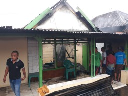 Elpiji Meledak, Warga Driyorejo Ini Batal Masak Karena Rumahnya Hancur