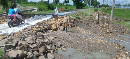 Jalan Desa di Gresik Terputus Diterjang Banjir Kali Lamong