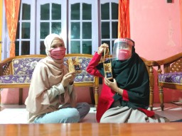 KKN Mahasiswa Untag Surabaya di Mojokerto Gelar Pelatihan Pembuatan Hand Sanitezer Untuk Pemberdayaan di Masa Pandemi