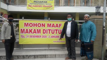 Selama Libur Tahun Baru, Wisata Religi Syekh Maulana Malik Ibrahim Ditutup