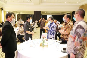 Pulihkan Ekonomi Akibat Pandemi Covid, Pemprov Jatim Permudah Investasi Via Online