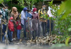 Di Tengah Pandemi Covid, Risma Berharap Warga Surabaya Liburan Nataru Cukup di Dalam Kota