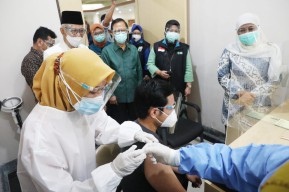 Awal Januari Vaksin Covid-19 Tiba di Jatim, Siapa Disuntik Duluan ?