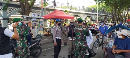 Cegah Penularan, Satgas Covid Gresik Tingkatkan Operasi Yustisi Masker dan Kerumunan di Alun-alun