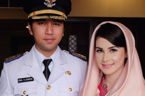 Wagub Emil Dardak dan Arumi Bachsin Hari Ini Nyoblos di Trenggalek