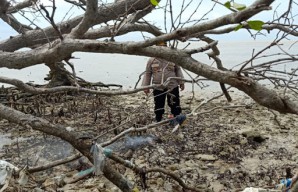 Gas Panas Muncul di Bibir Pantai Bangkalan, Ada Percikan Api Hingga Hanguskan Kayu