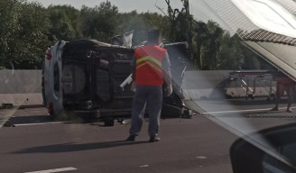 Mobil Pecah Ban, Nyawa Perempuan Asal Gresik Berakhir di Tol
