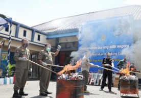 Bea Cukai Blitar Musnahkan 102 Ribu Batang Rokok Ilegal