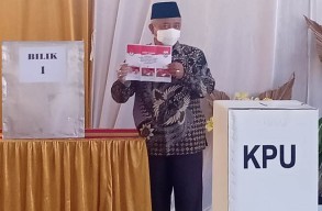 Cabup Malang Sanusi Datangi TP 02 Gondanglegi Bersama Keluarga