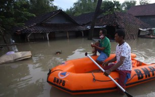Tanggul Lamong di Dawar Blandong Mojokerto Jebol, Puluhan Rumah Terendam