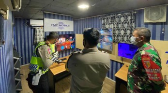 Pantau Situasi Lalu di Masa Pandemi Satlantas Polres Tulungagung Pakai TMC Mobile