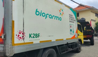 77.760 Dosis Vaksi Covid-19 Tiba di Surabaya, Khofifah : Vaksinaksi Januari Minggu Ketiga