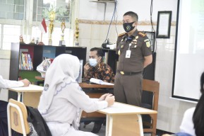 Bersama Kajari, Pemkot Surabaya Tanamkan Nilai Anti Korupsi pada Pelajar