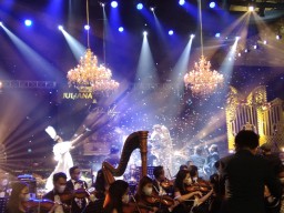 Jeje, Anggota DPRD Kota Surabaya Ini Gelar Pesta Pernikahan Super Megah di Grand City