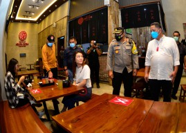PPKM Hari Pertama, Forpimda Surabaya Sidak ke Sejumlah Pusat Perbelanjaan