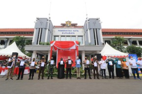 Sebanyak 16 Orang Sebagai Teladan Penyuntikkan Vaksin Gelombang Pertama di Surabaya, Berikut Daftarnya