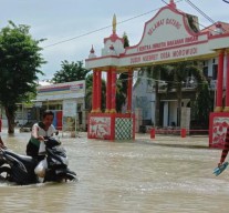 Ratusan Rumah di Gresik Masih Terendam Banjir Kali Lamong