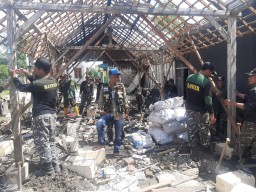 Banser Bojonegoro Gelar Bedah Rumah Milik Dua Warga Lanjut Usia Kedungadem