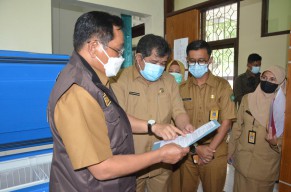 Tunggu Kedatangan Vaksin ke Sidoarjo, Pj Bupati Hudiyono Siap Jadi Orang Pertama Disuntik
