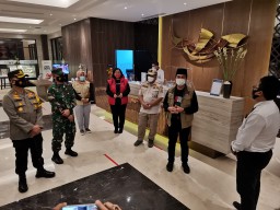 Wabup dan Forkopimda Gresik Cek Mall Hotel dan Kafe di Malam Pertama PSBB, Hasilnya Semua Nurut