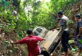 Rombongan Pengantin di Pacitan  Nyungsep Masuk Jurang Sedalam 18 Meter, Tiga Orang Tewas