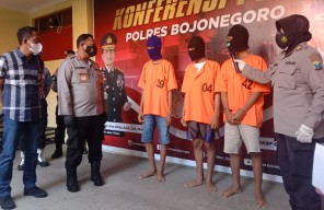 Beda Atribut Lalu Main Keroyok, 3 Bocah Diamankan Polres Bojonegoro, Anggota Geng atau Perguruan?