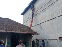 Tukang Bersih Kotoran di Gudang Sarang Burung Walet Dadak Pingsan, Diduga Karena Keracunan